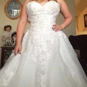 Size 14-16 ball grown wedding dress